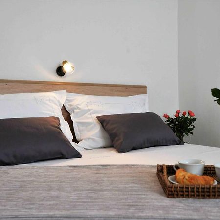 Apartmani Dora Murter Zewnętrze zdjęcie