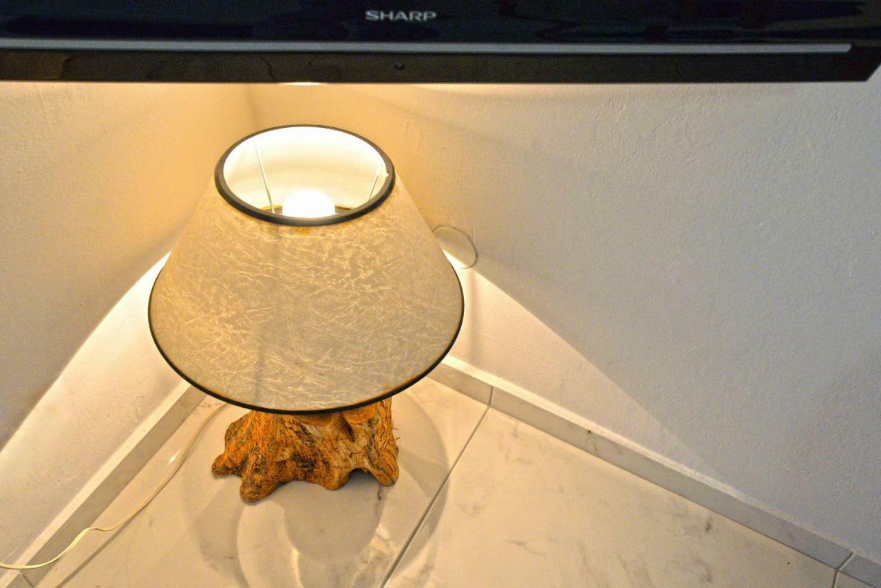 Apartmani Dora Murter Zewnętrze zdjęcie