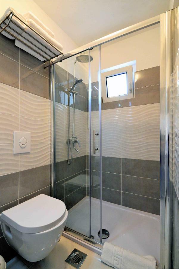 Apartmani Dora Murter Zewnętrze zdjęcie