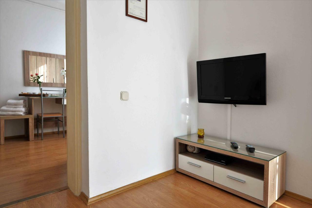 Apartmani Dora Murter Zewnętrze zdjęcie