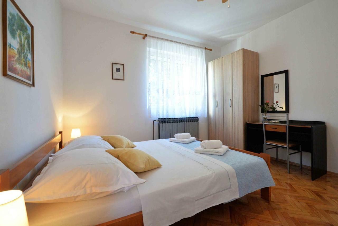 Apartmani Dora Murter Zewnętrze zdjęcie